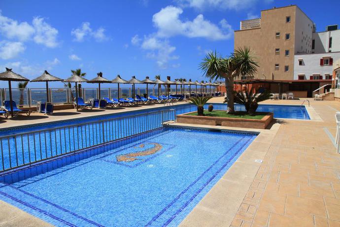 Imagen de la piscina del Hotel Universal Romantica. Foto 14