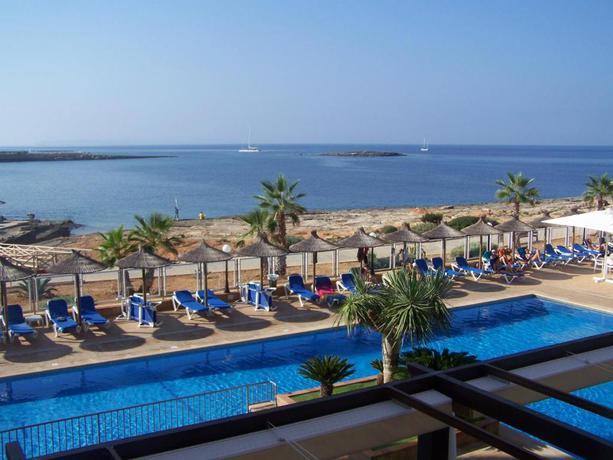 Imagen de la piscina del Hotel Universal Romantica. Foto 15