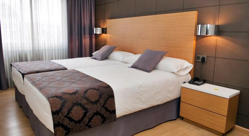 Imagen de la habitación del Hotel Universal, Santiago de Compostela. Foto 9