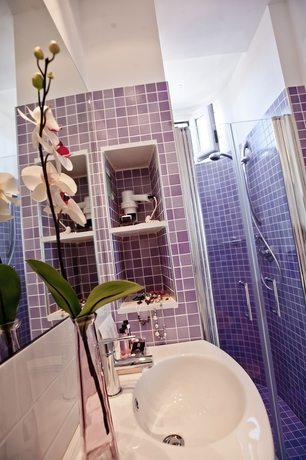 Imagen de la habitación del Hotel Universal, Senigallia. Foto 11