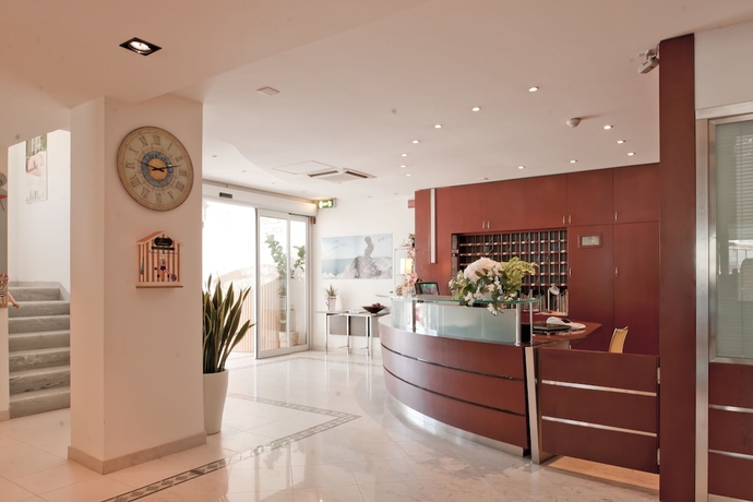 Imagen de los interiores del Hotel Universal, Senigallia. Foto 19