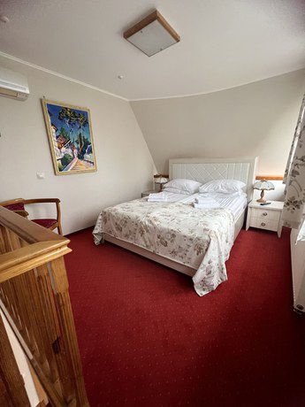 Imagen de la habitación del Hotel Universal, Svetlogorsk. Foto 18