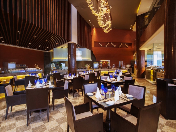 Imagen del bar/restaurante del Hotel Universal Urumqi. Foto 7