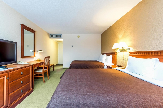 Imagen de la habitación del Hotel Universel Montreal. Foto 4