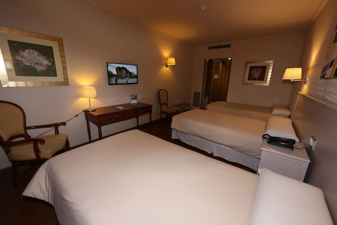 Imagen de la habitación del Hotel Universidad. Foto 6