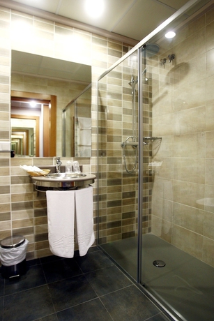 Imagen de la habitación del Hotel Universidad. Foto 16