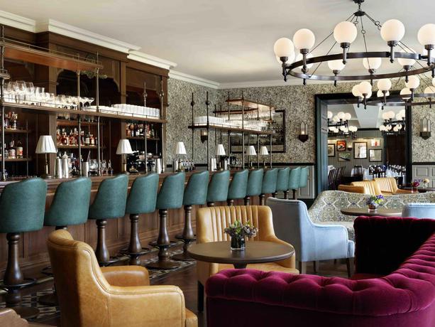 Imagen del bar/restaurante del Hotel University Arms, Autograph Collection. Foto 2
