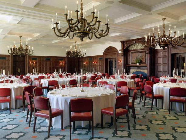 Imagen del bar/restaurante del Hotel University Arms, Autograph Collection. Foto 3