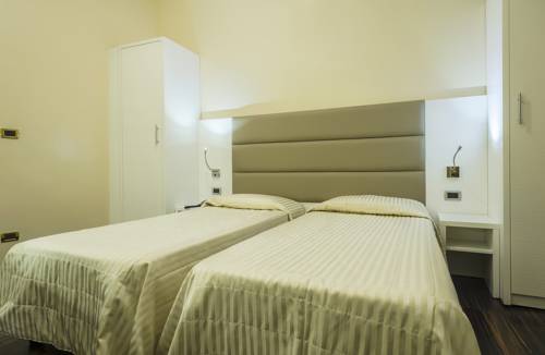 Imagen de la habitación del Hotel University, Bolonia. Foto 7
