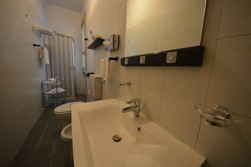 Imagen de la habitación del Hotel University, Bolonia. Foto 13