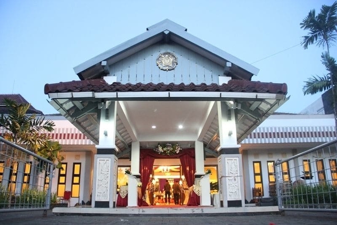 Imagen general del Hotel University Club Ugm. Foto 3