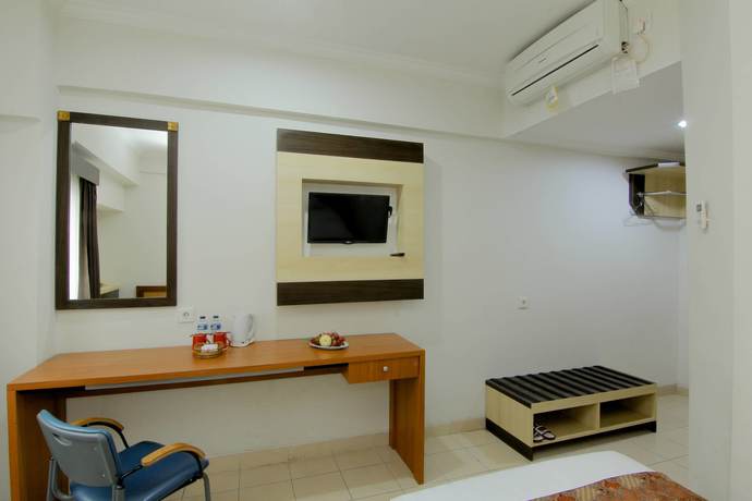 Imagen de la habitación del Hotel University, Depok. Foto 13
