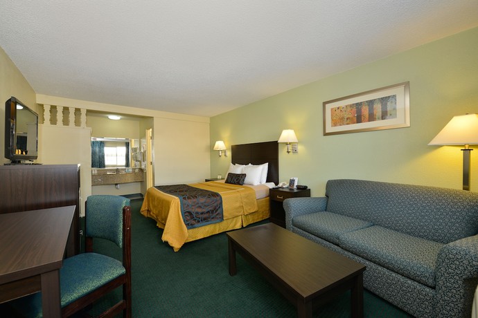Imagen de la habitación del Hotel University Inn And Suites. Foto 5