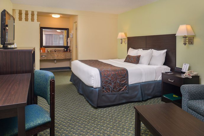Imagen de la habitación del Hotel University Inn And Suites. Foto 10