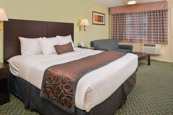 Imagen de la habitación del Hotel University Inn And Suites. Foto 11