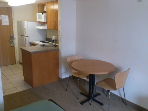 Imagen de la habitación del Hotel University Inn, Minneapolis. Foto 8