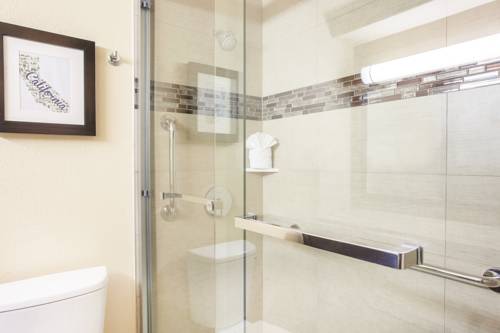 Imagen de la habitación del Hotel University Inn & Suites Berkeley. Foto 9