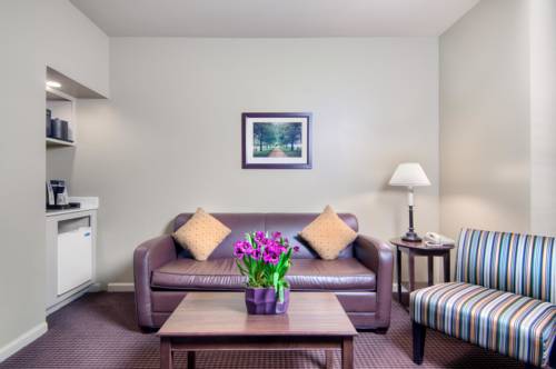 Imagen de la habitación del Hotel University Park Inn and Suites. Foto 6