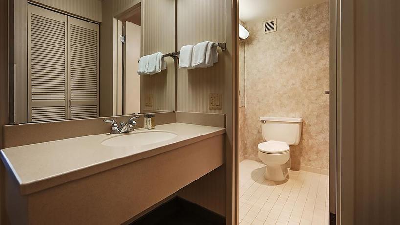 Imagen de la habitación del Hotel University Place and Conference Center. Foto 8