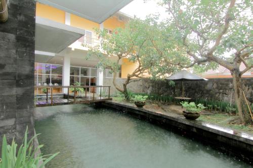 Imagen general del Hotel University Yogyakarta. Foto 1