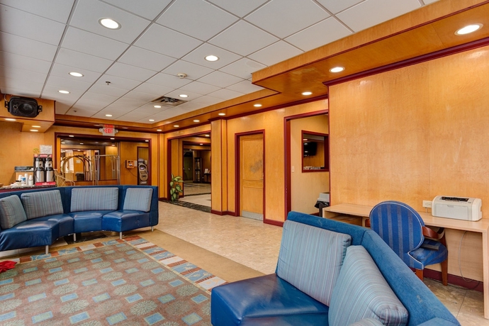Imagen de los interiores del Hotel University and Suites. Foto 17