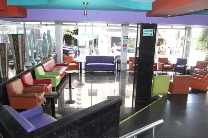 Imagen del bar/restaurante del Hotel Universo Guadalajara. Foto 4