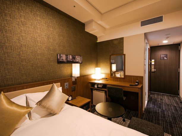 Imagen de la habitación del Hotel Unizo Kyoto Karasuma Oike. Foto 4