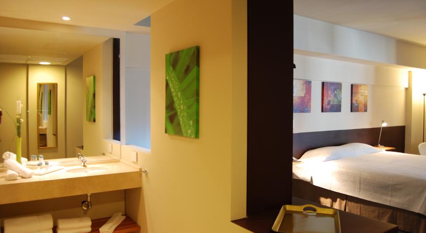 Imagen de la habitación del Hotel Uno Buenos Aires Suites. Foto 3