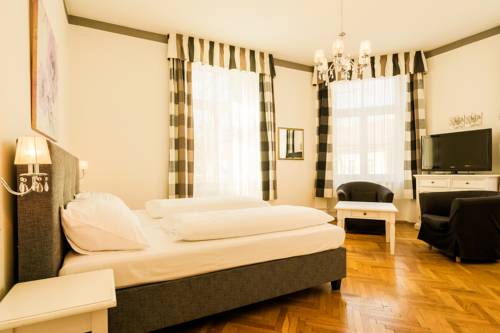 Imagen de la habitación del Hotel Unter Den Linden. Foto 11