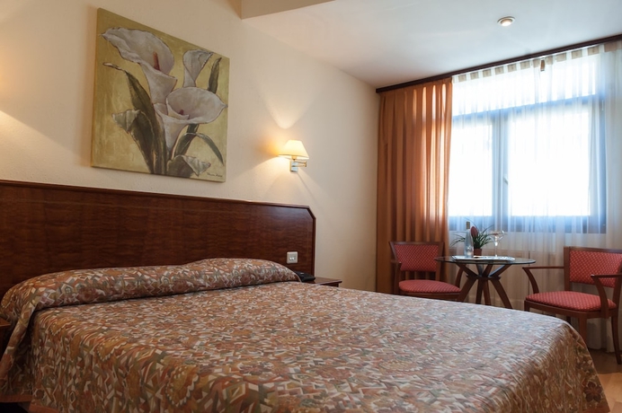 Imagen de la habitación del Hotel Unzaga Plaza. Foto 2