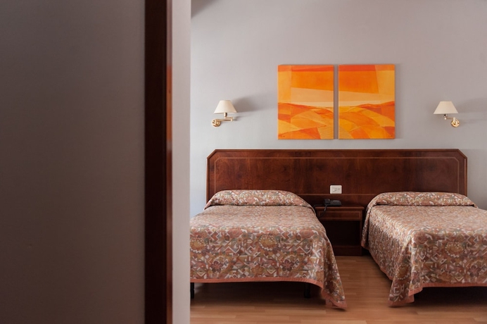 Imagen de la habitación del Hotel Unzaga Plaza. Foto 4