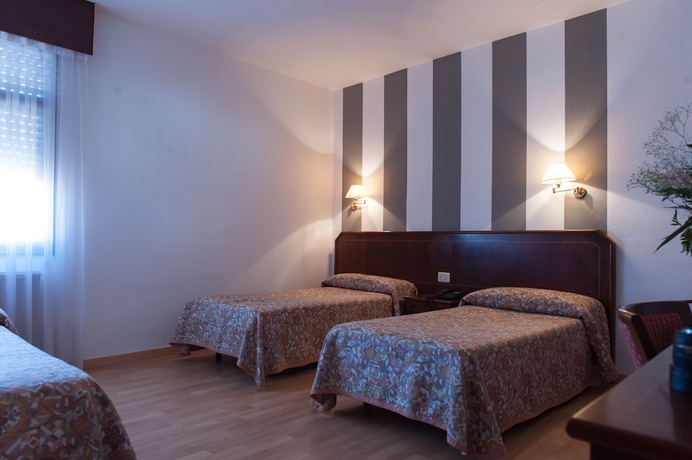 Imagen de la habitación del Hotel Unzaga Plaza. Foto 6