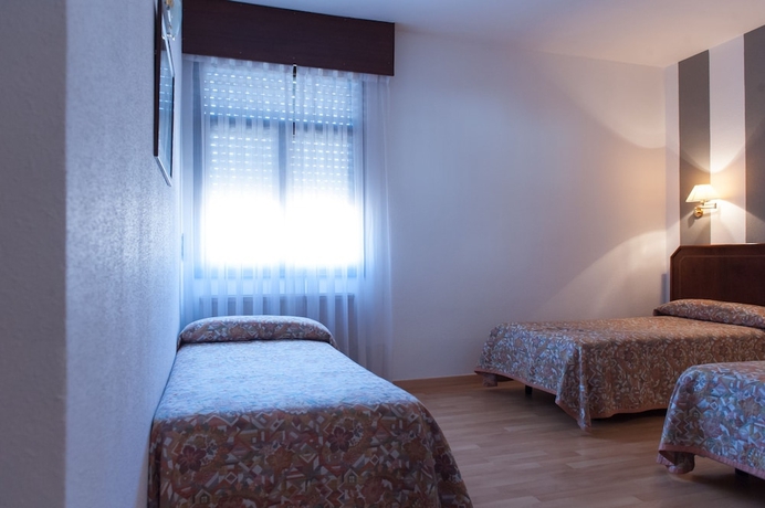 Imagen de la habitación del Hotel Unzaga Plaza. Foto 7