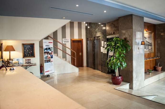 Imagen de los interiores del Hotel Unzaga Plaza. Foto 13
