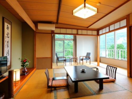 Imagen de la habitación del Hotel Unzen Iwaki Ryokan. Foto 8