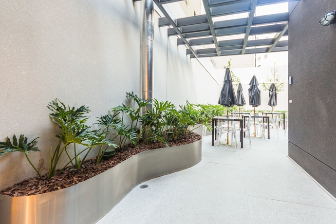 Imagen del bar/restaurante del Hotel Uotel Downtown S&atilde;o Lu&iacute;s. Foto 4