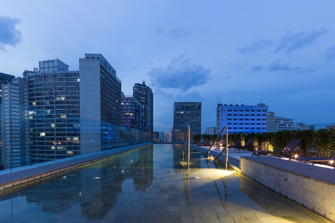 Imagen de la piscina del Hotel Uotel Downtown S&atilde;o Lu&iacute;s. Foto 19