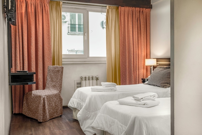 Imagen de la habitación del Hotel Up Retiro. Foto 2