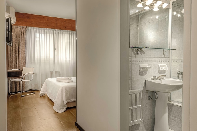 Imagen de la habitación del Hotel Up Retiro. Foto 6