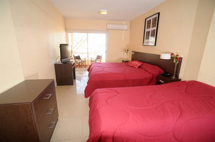 Imagen de la habitación del Hotel Up Studios. Foto 3