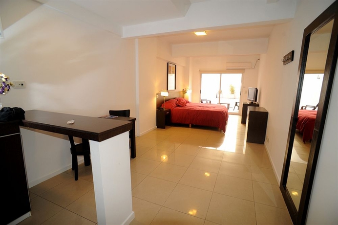 Imagen de la habitación del Hotel Up Studios. Foto 8