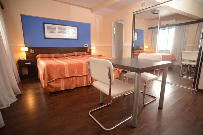 Imagen de la habitación del Hotel Up Viamonte. Foto 13