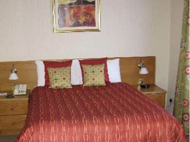 Imagen de la habitación del Hotel Uplawmoor. Foto 10