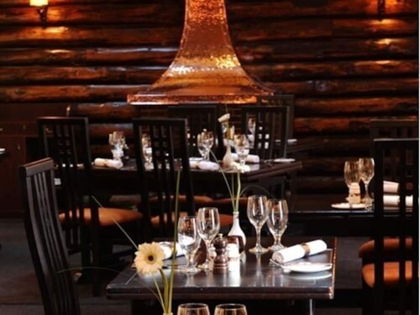 Imagen del bar/restaurante del Hotel Uplawmoor. Foto 5