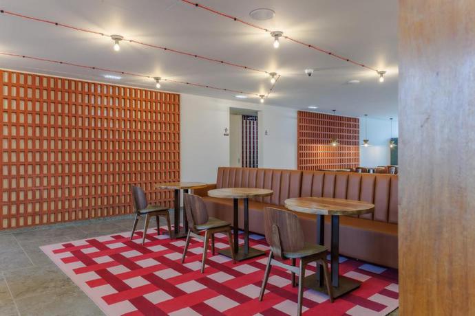 Imagen de los interiores del Hotel Upon Harbor - Seixal Bay. Foto 34