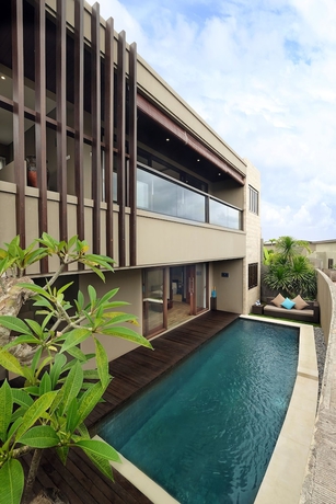Imagen de la piscina del Hotel Uppala Villa Nusa Dua. Foto 16