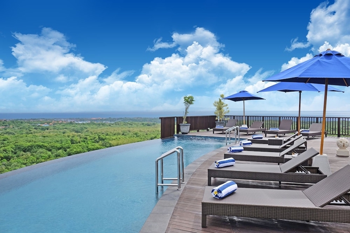 Imagen de la piscina del Hotel Uppala Villa Nusa Dua. Foto 17