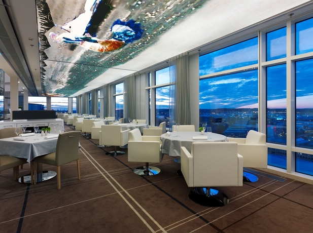 Imagen del bar/restaurante del Hotel Upper House. Foto 2