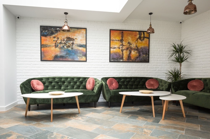 Imagen de los interiores del Hotel UpperHouse Brasov. Foto 17