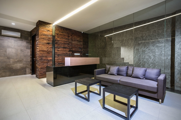 Imagen de los interiores del Hotel Upscale Suites. Foto 13